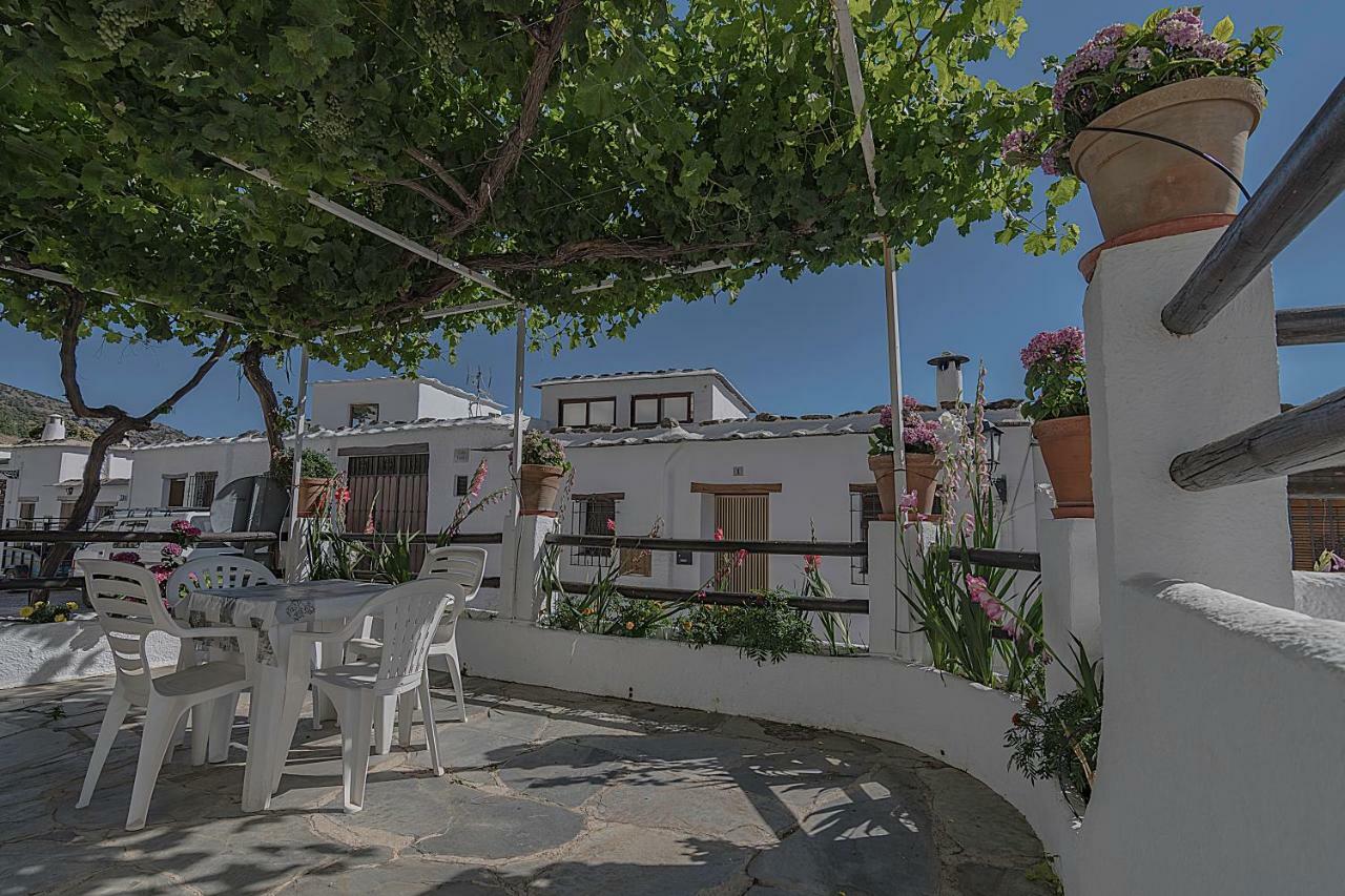 Apartamentos Rurales Las Chimeneas Capileira Ngoại thất bức ảnh